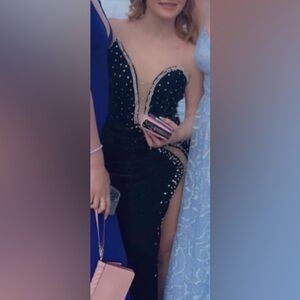 last years prom dress🥹 perfect condition